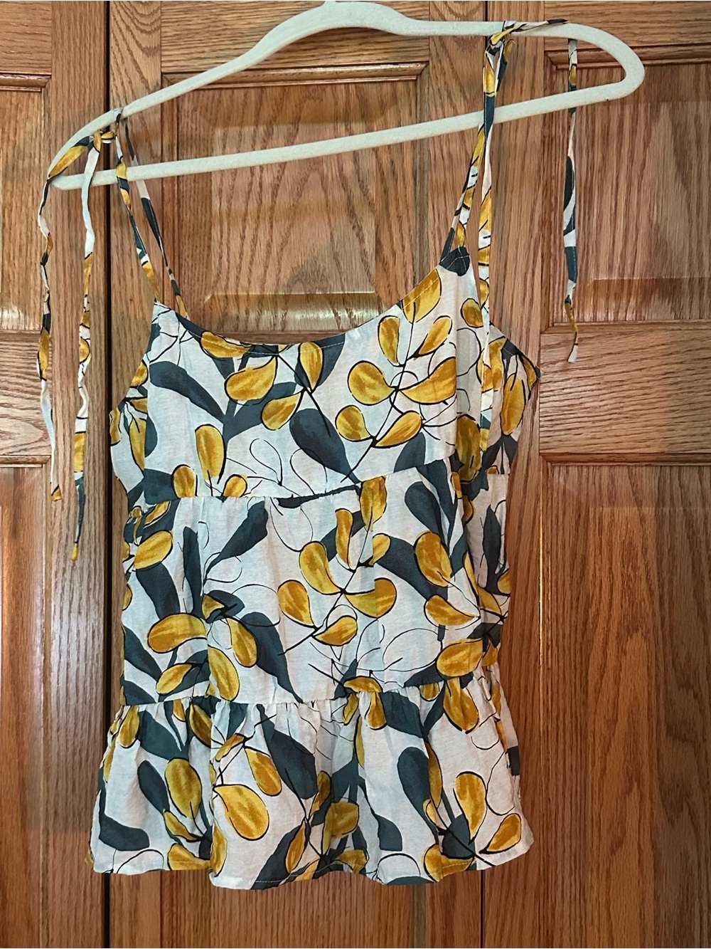 MINE Yellow & Charcoal Leaf Print Tie-Strap Tank Top | Size L